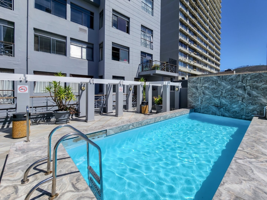 2 Bedroom Property for Sale in Cape Town City Centre Western Cape